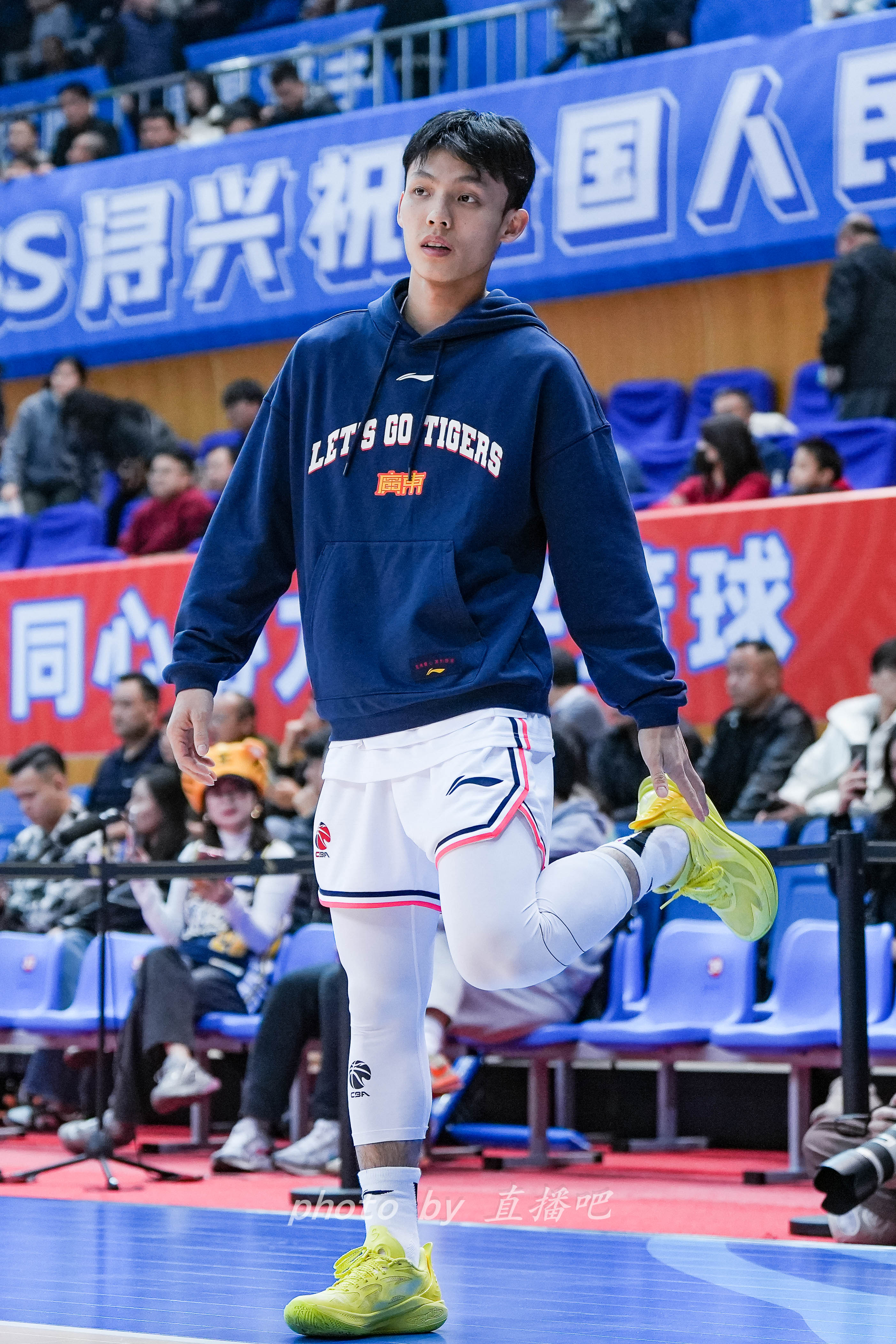 “控球中鋒”！徐杰這身體素質(zhì)有億點東西