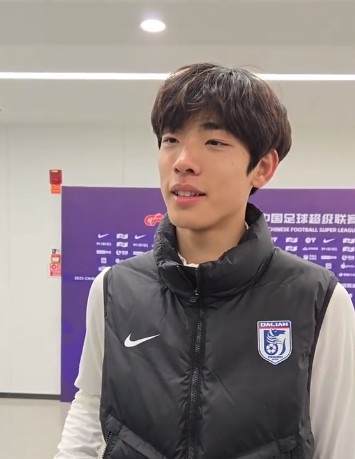  國青歸來上演中超首秀，朱鵬宇：感覺很好，場上大哥們很支持我