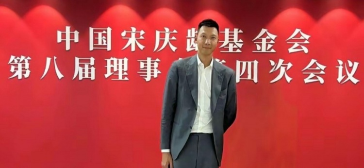  時(shí)隔5個(gè)月首次公開(kāi)露面！大河報(bào)：易建聯(lián)關(guān)聯(lián)公司成被執(zhí)行人