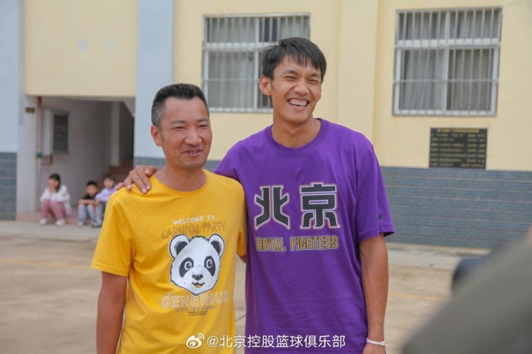  那一封信的故事還在延續(xù) 矣進宏母校的師生們來到北京了！