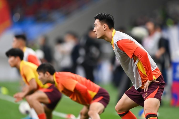  足球報：張玉寧、蔣圣龍均有不同程度傷病，伊萬未讓在熱身賽出場