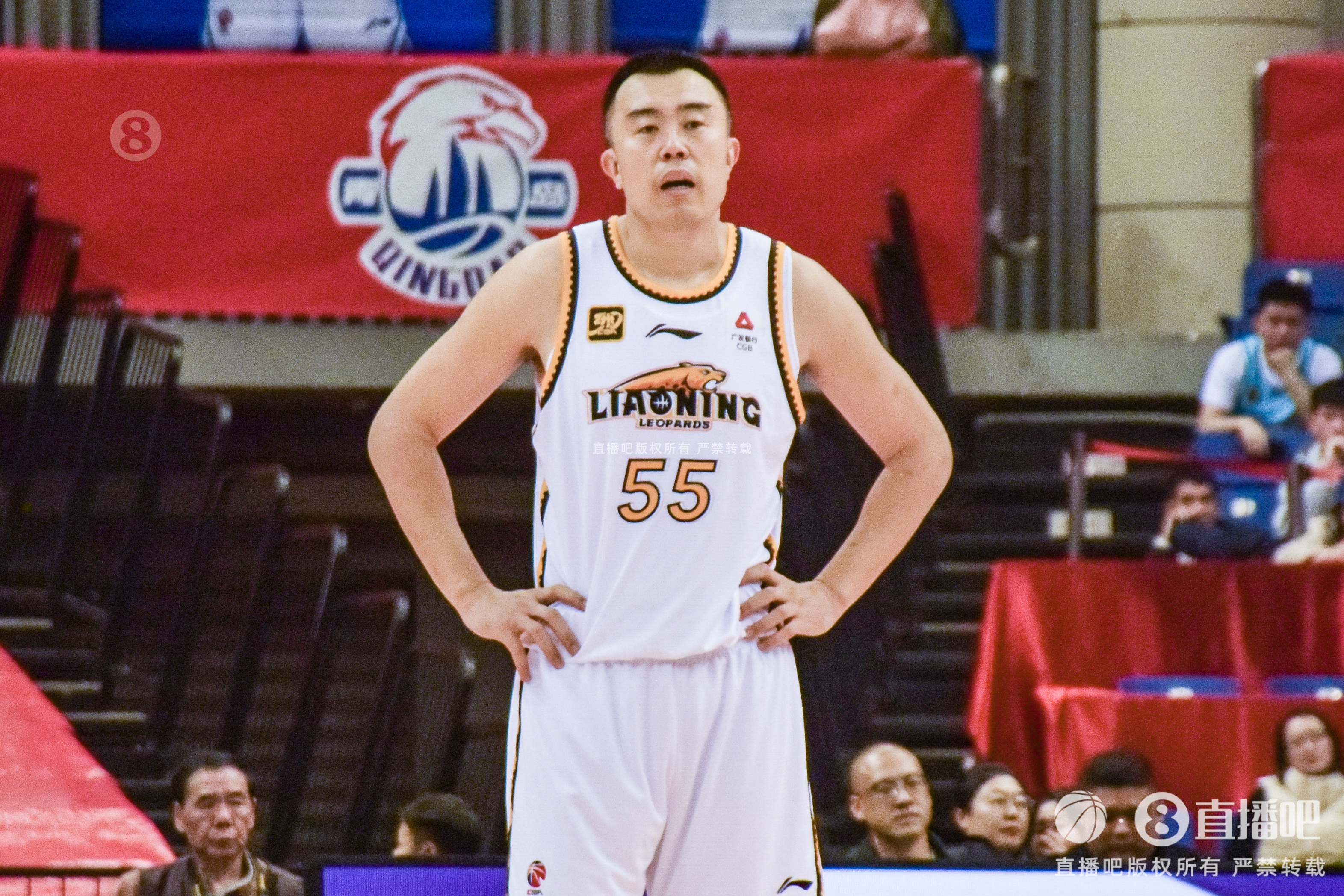  老將盡力了！韓德君5中4高效拿下14分6籃板