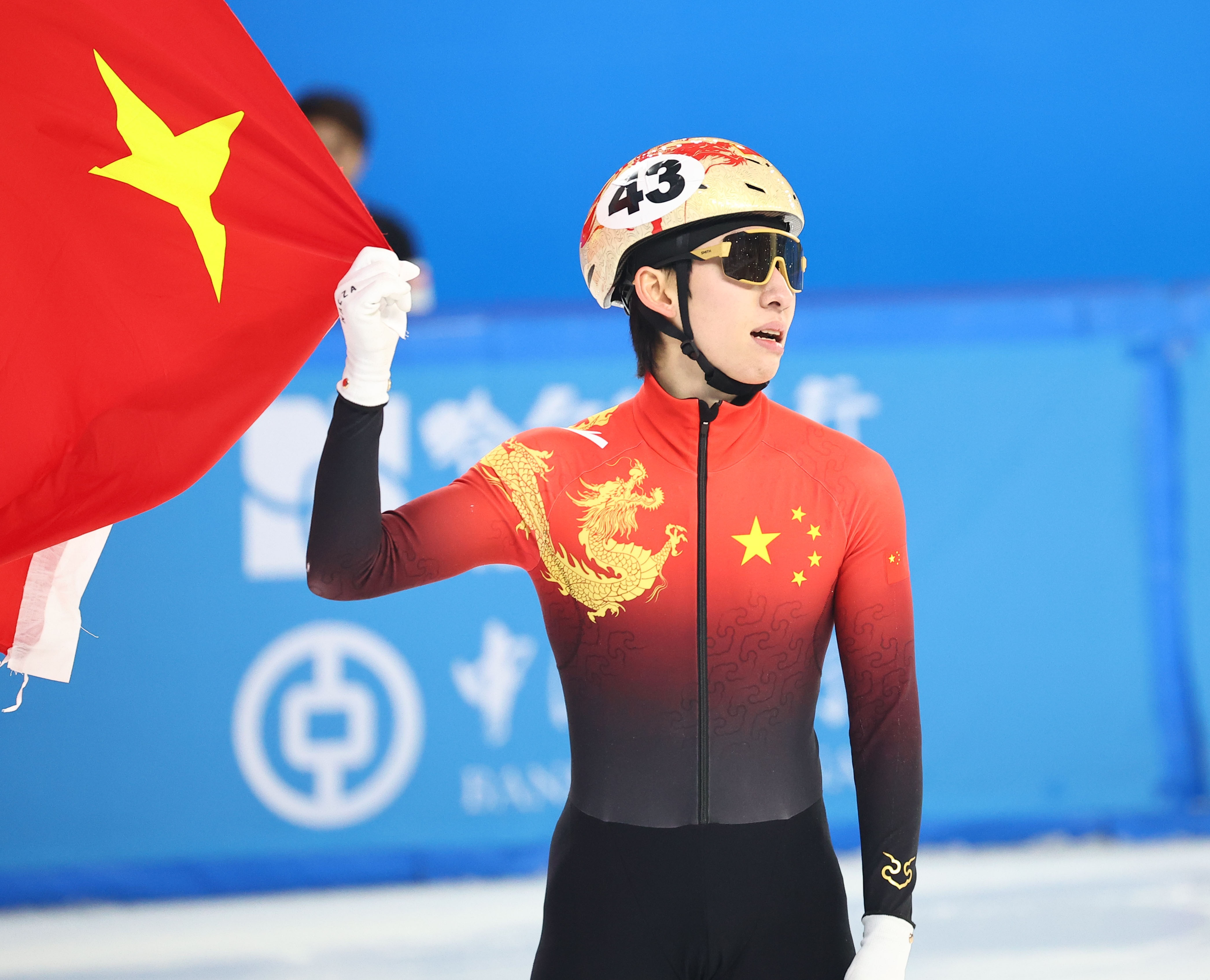  媒體人：中國冰雪歸化非常成功，但足球歸化花更多錢卻連水花都沒