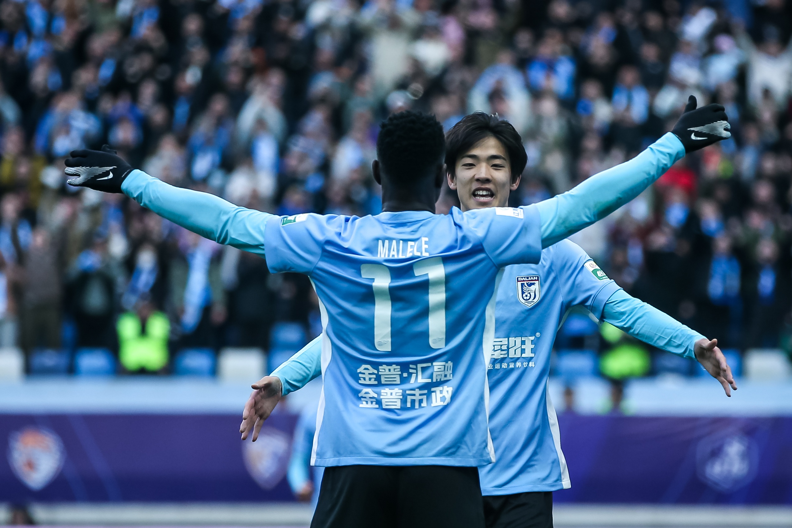  青春風(fēng)暴刮起來(lái)！19歲朱鵬宇&18歲王鈺棟處子球 19歲李新翔1射2傳